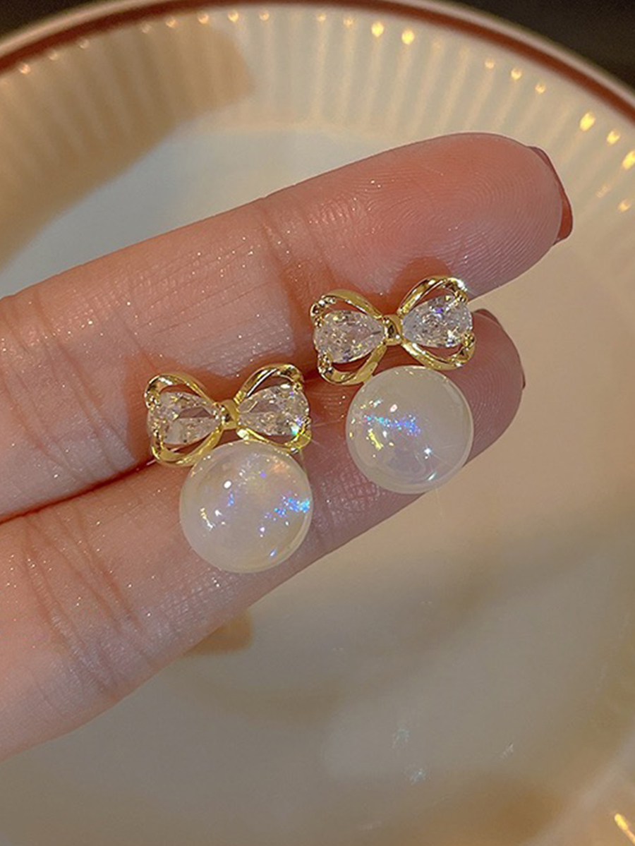 Pearl Stud Earrings - 1pair Sweet & Elegant & Luxurious