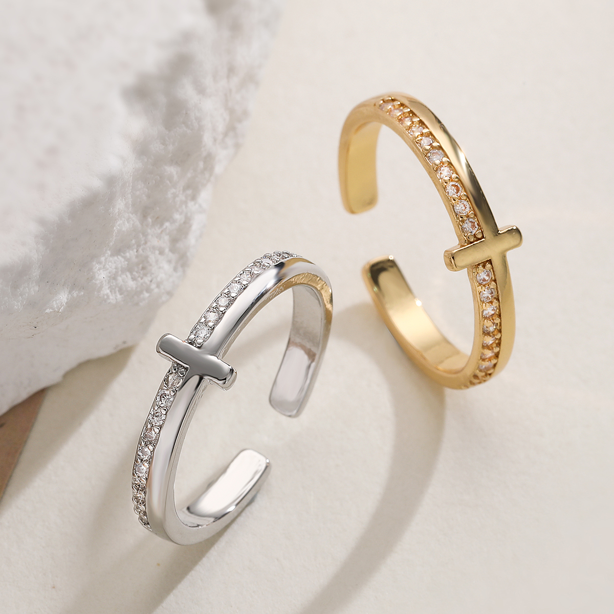 Brass Cross Zircon Open Cuff R - Minimalist Ring Stackable บทวิจารณ์และราคา