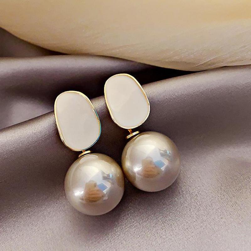 Big Brand High Class Noble Pea - Pearl Stud Earrings บทวิจารณ์และราคา
