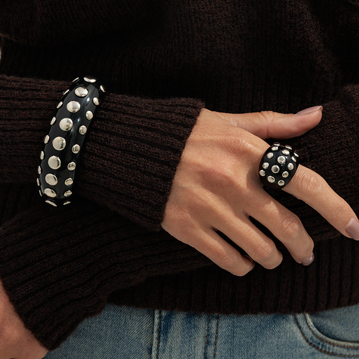 Hyperbole Rivets Acrylic Resin - Minimalist Ring Stackable บทวิจารณ์และราคา