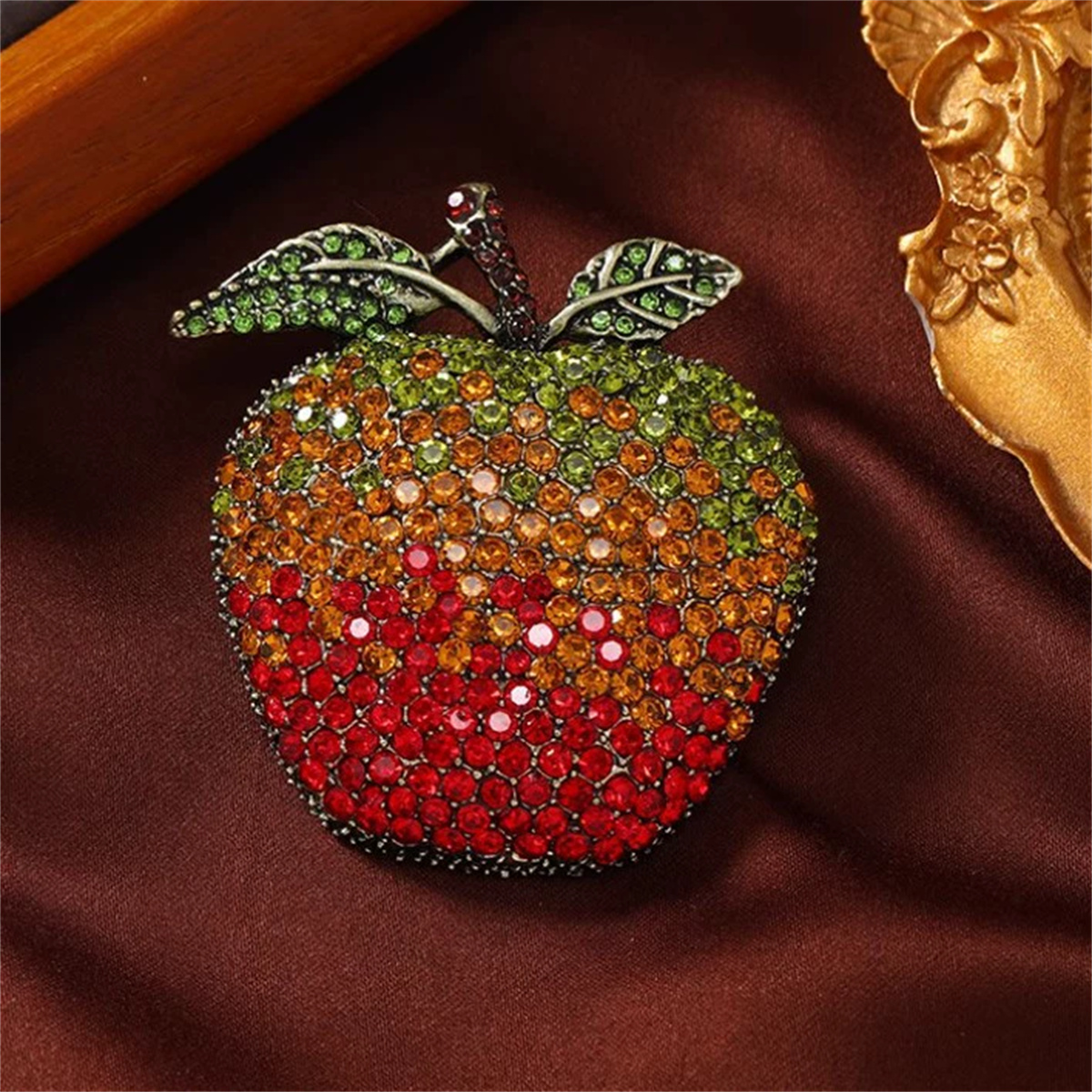 Literary Retro Apple Brooch Ha - Eve Jewelry & Watches Distribuidor Oficial Rolex Buenos Aires บทวิจารณ์และราคา
