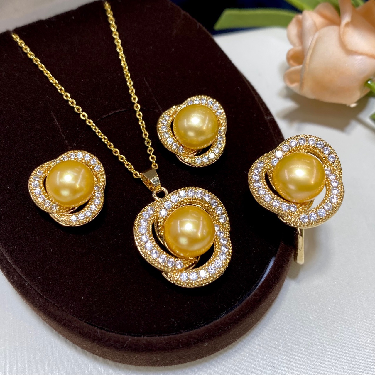 one Set freshwater pearl yello - Pearl Stud Earrings บทวิจารณ์และราคา