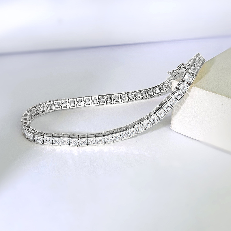 Brand Fashion Tennis bracelet  - Tennis Bracelet Cubic บทวิจารณ์และราคา