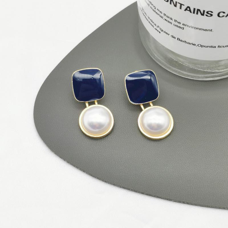 925 Silver Needle Vintage Red  - Pearl Stud Earrings บทวิจารณ์และราคา