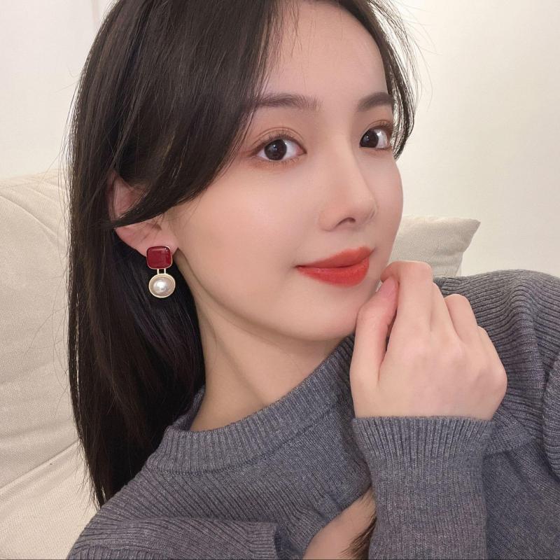 925 Silver Needle Vintage Red  - Pearl Stud Earrings บทวิจารณ์และราคา
